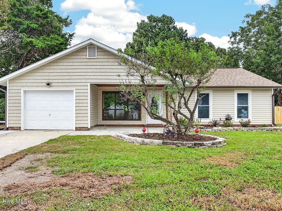 1st image of 809 Deblea Court
