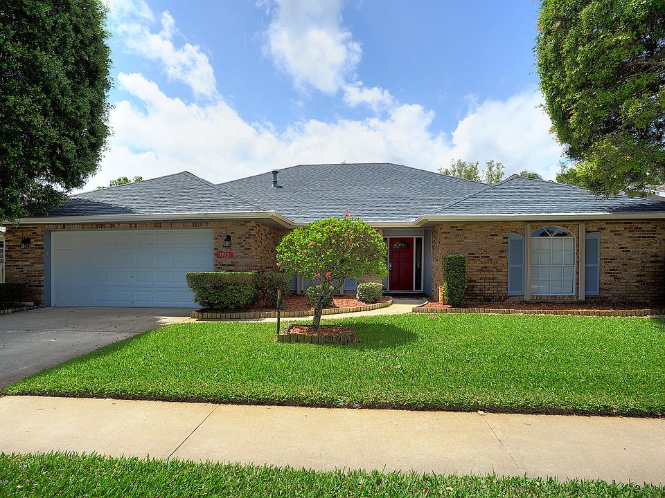 1st image of 1975 Bottlebrush Dr