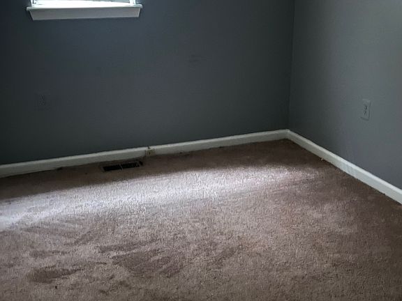 2nd image of 919 N Arlington Ave