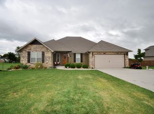 185 Hopkins Loop, Ozark, MO 65721