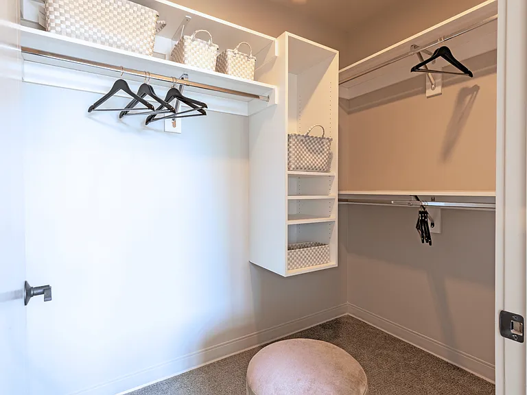 Polaris Bedroom Closet