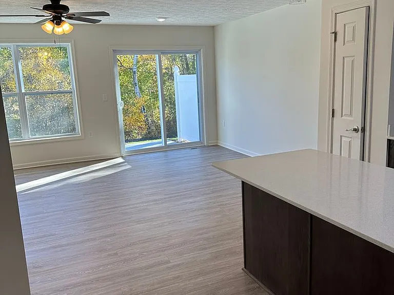 1515 Red Fern Dr — Photo 2