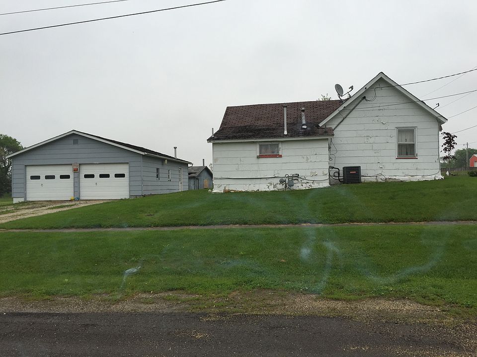 1st image of 302 E North Railroad St