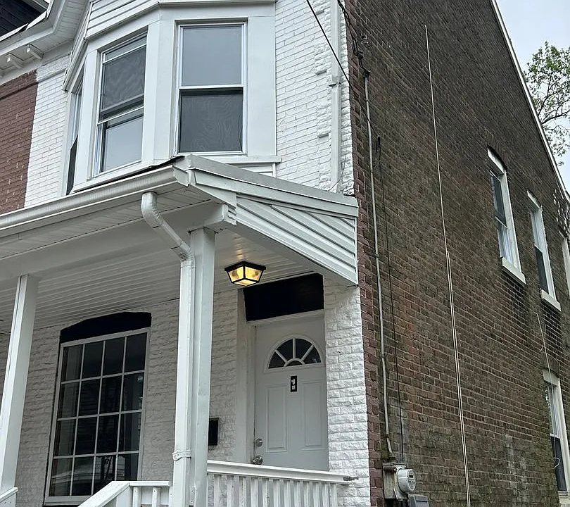 19 E Ingham Ave