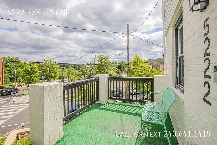 Amazing 3 Br/2 Ba Eog Townhome In Deanwood! — Photo 4