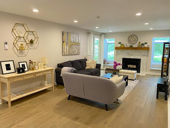 4th image of 7380 W Lake Sammamish Pkwy NE #2205