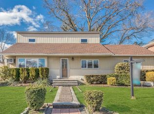 852 Kallas Ct, Valley Stream, NY 11580