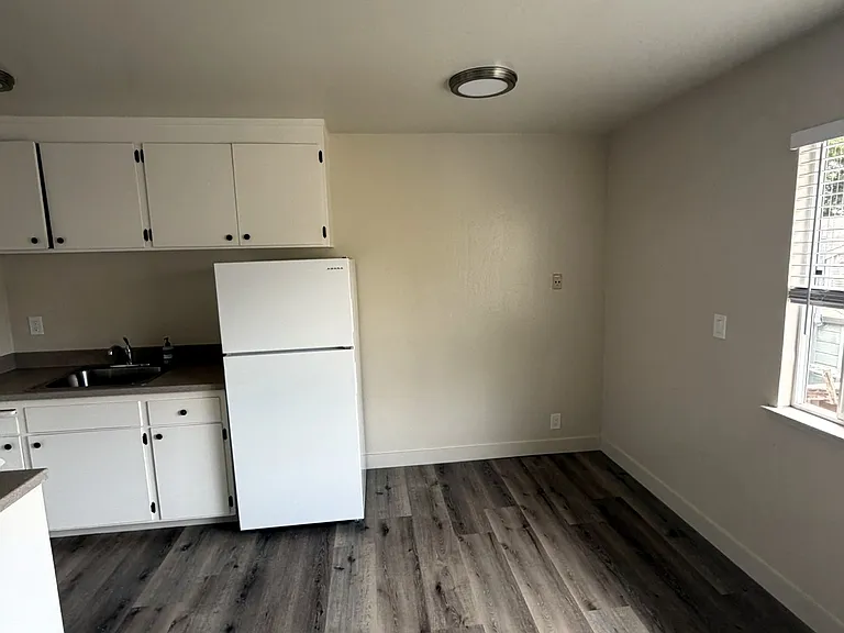318 Chestnut St #5 — Photo 60