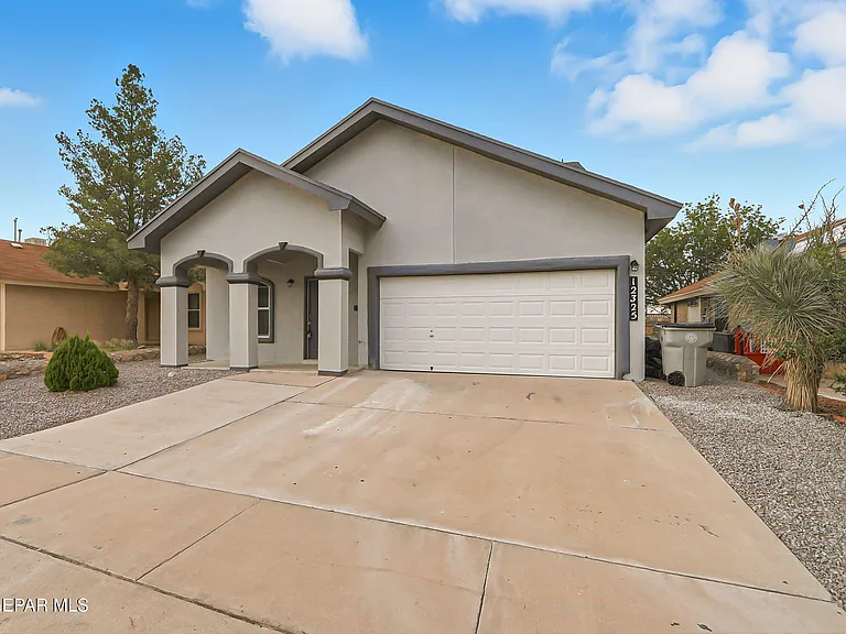12325 Tierra Bella Dr — Photo 3