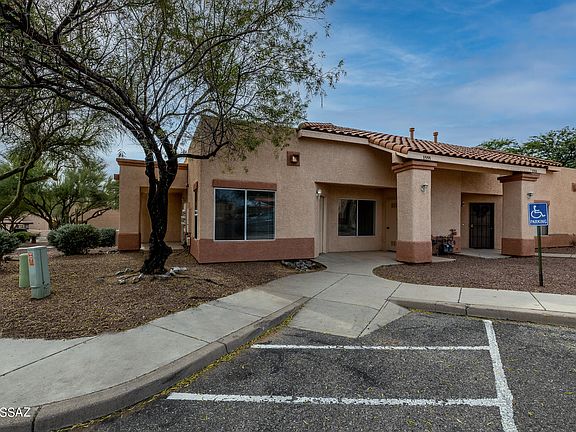 2nd image of 1555 N Paseo La Tinaja