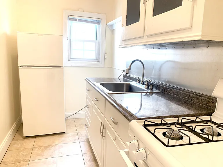 186 Waterman St #1 — Photo 11