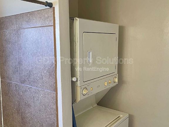 2nd image of 3531 Ross Ave SE