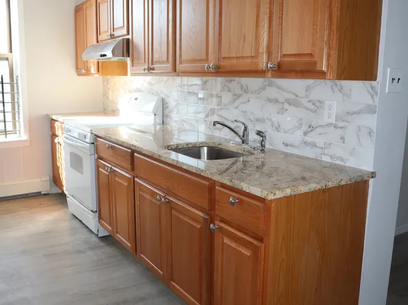 215-01 Jamaica Ave #2A, Queens Village, NY 11428