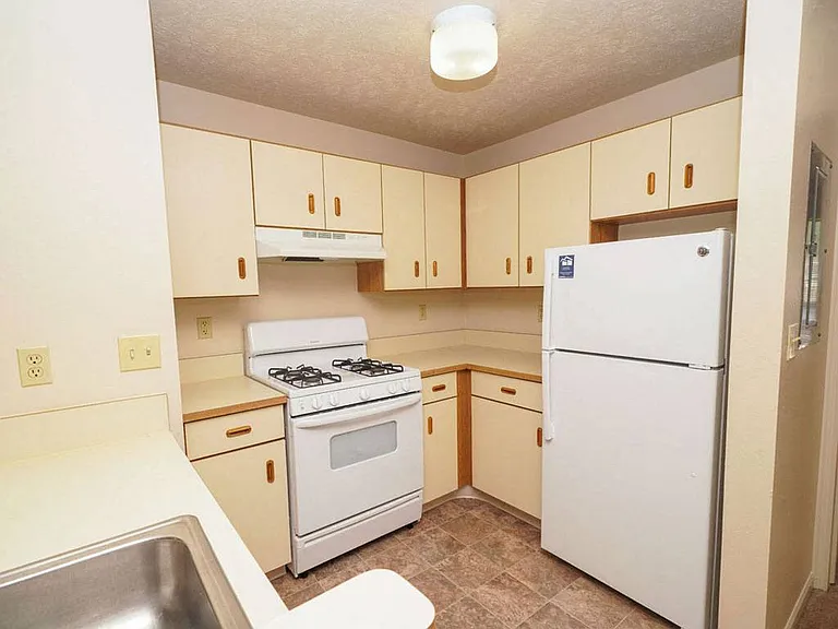 Windmill Lakes Apartments — Photo 64