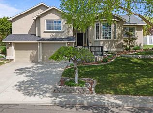 542 Meadows Dr S, Richland, WA 99352