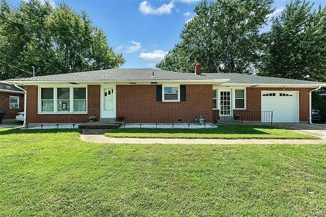 221 S Ferkel St photo 1