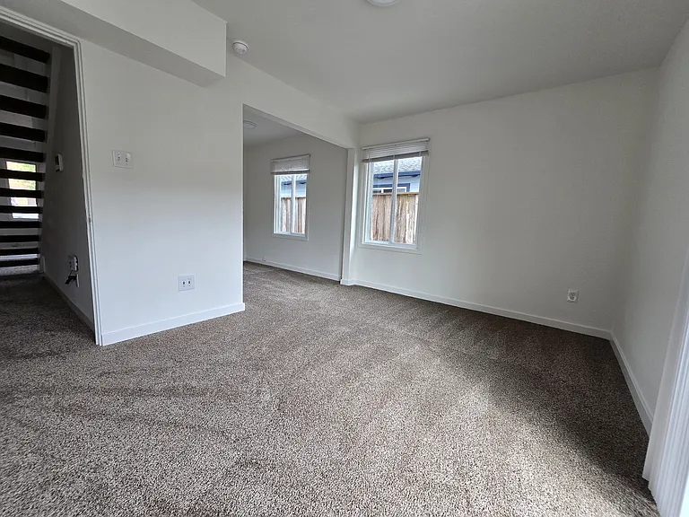 528 Larch Ave — Photo 13
