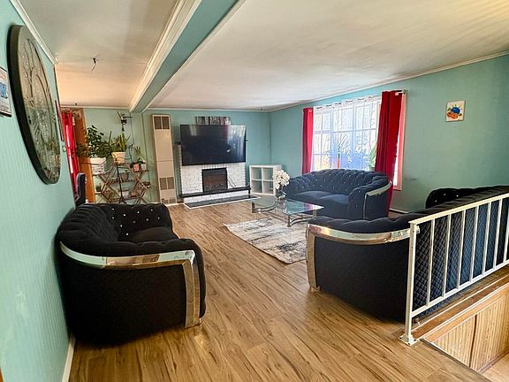 5th image of 2193 Spring Dr