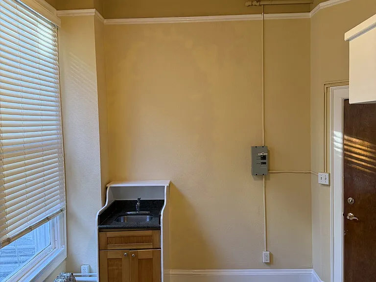 1005 Market St #214 — Photo 2