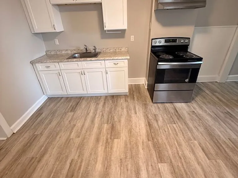 1370 Worcester St — Photo 10