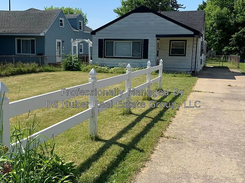 400 E Everettdale Ave photo 1