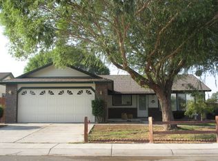 821 Columbine Dr, Fernley, NV 89408