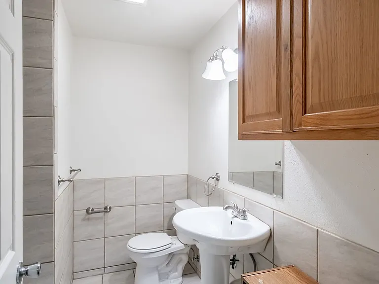 540-Oakvilla — Photo 24