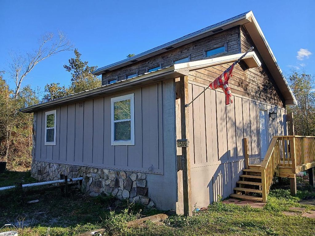 7506 Blueberry Rd - Property Image