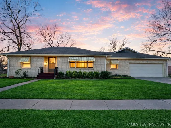 320 E 7th St, Pawhuska, OK 74056