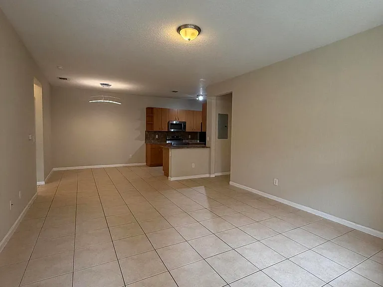3553 Forest Hill Blvd #45 — Photo 2