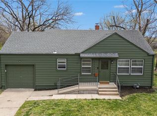 11421 Applewood Dr, Kansas City, MO 64134