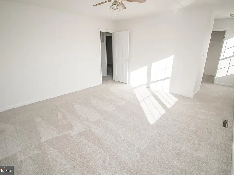 21421 Mary Margaret Ct — Photo 34