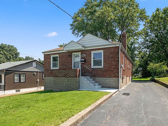 2nd image of 3554 Boswell Ave