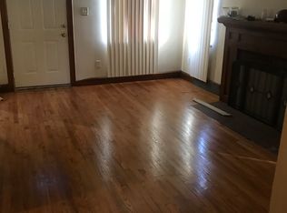 9542 Strathmoor St, Detroit, MI 48227