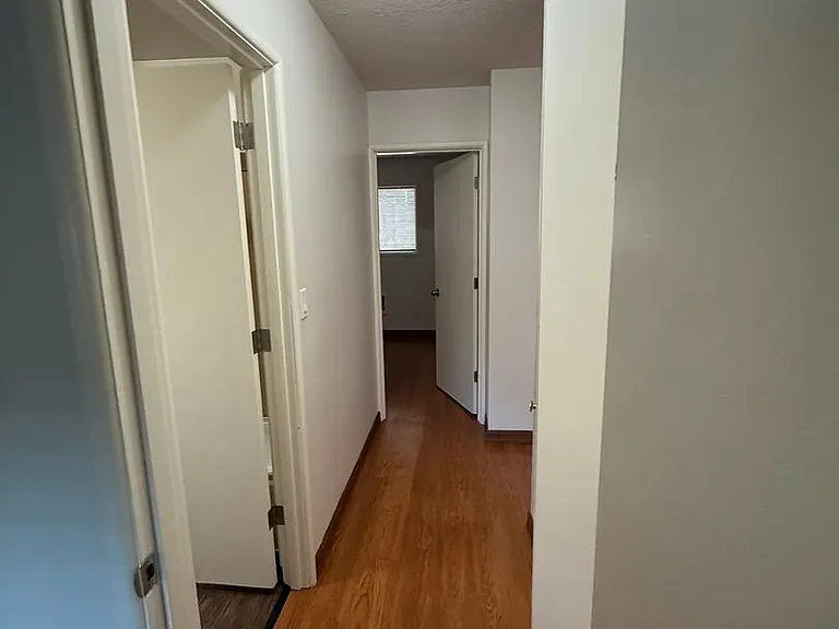 11485 SW Greenburg Rd — Photo 12