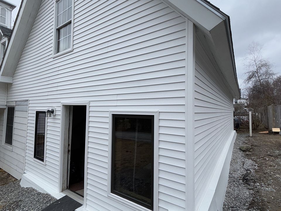 1st image of 211 N Main St #4