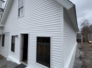 211 N Main St #4, Saint Albans, VT 05478
