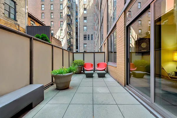 Rented by Douglas Elliman | media 21