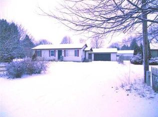 386 3rd St, Sunfield, MI 48890