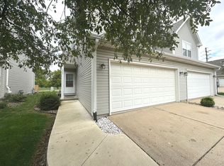 1222 Riviera Dr, Bloomington, IL 61701