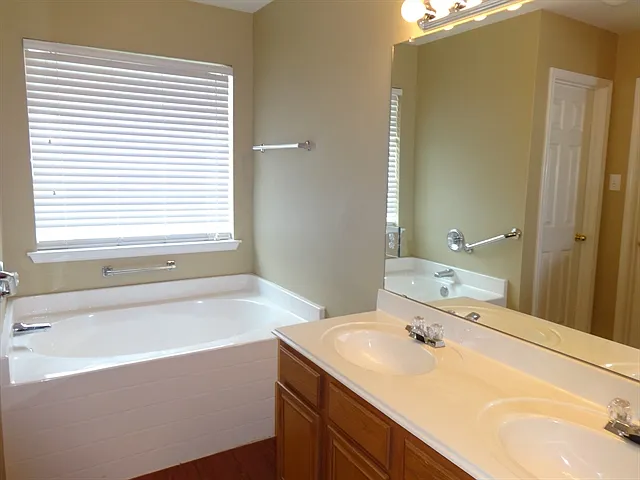 732 Fox Hunt Trl — Photo 10