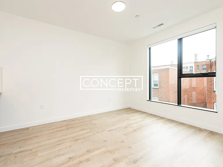 Longwood Row — Photo 36
