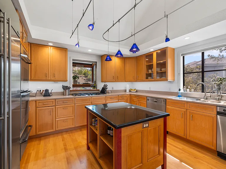 985 W California Ave — Photo 7