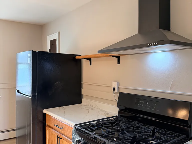 409 Madison St #2 — Photo 2