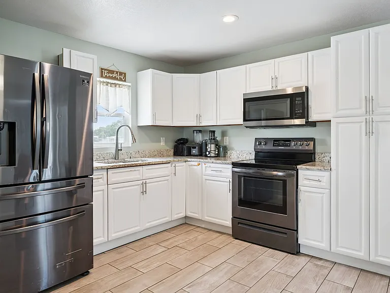 1709 Lee Jackson Hwy N — Photo 11