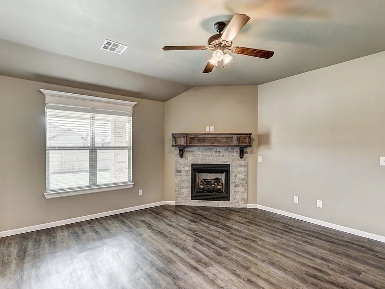 9952 SW 22nd St — Photo 31