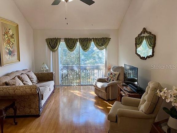4th image of 370 Windmeadows St #370