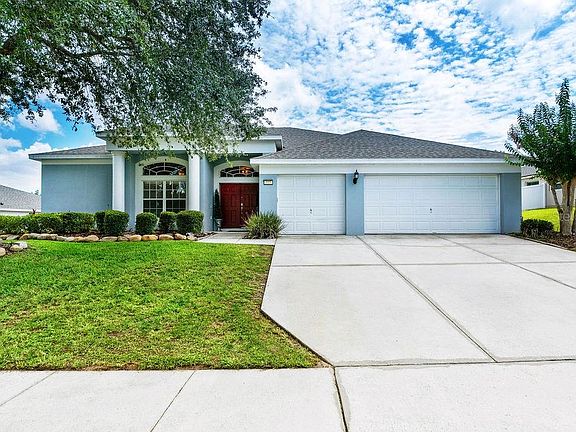 3rd image of 377 Giovani Blvd