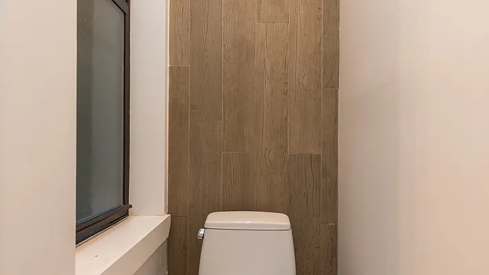 Rented by Nooklyn NYC LLC | media 43