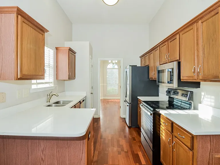 1058 Green Fern Cv — Photo 8